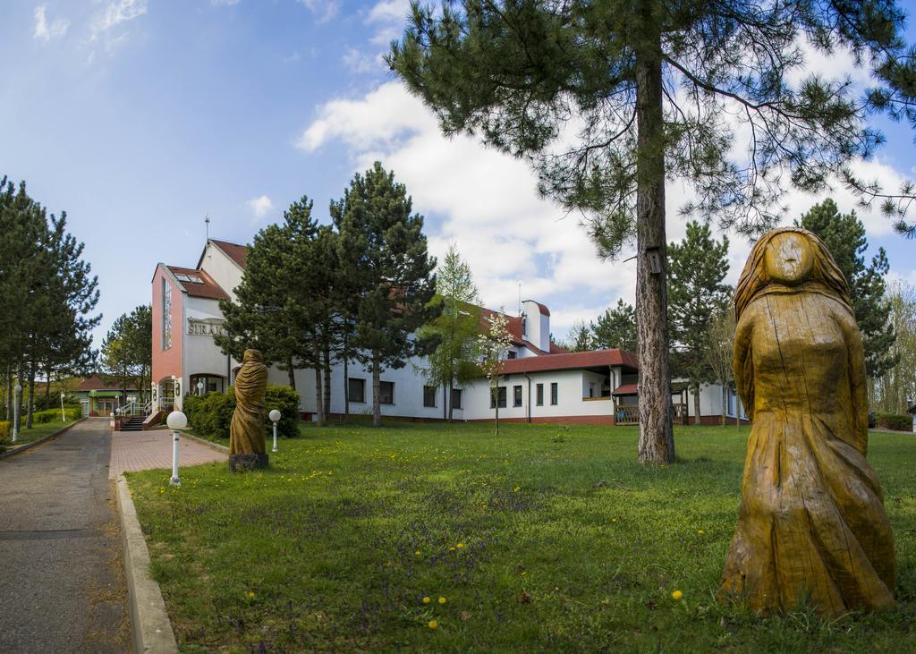 Hotel Sirak Most Dış mekan fotoğraf